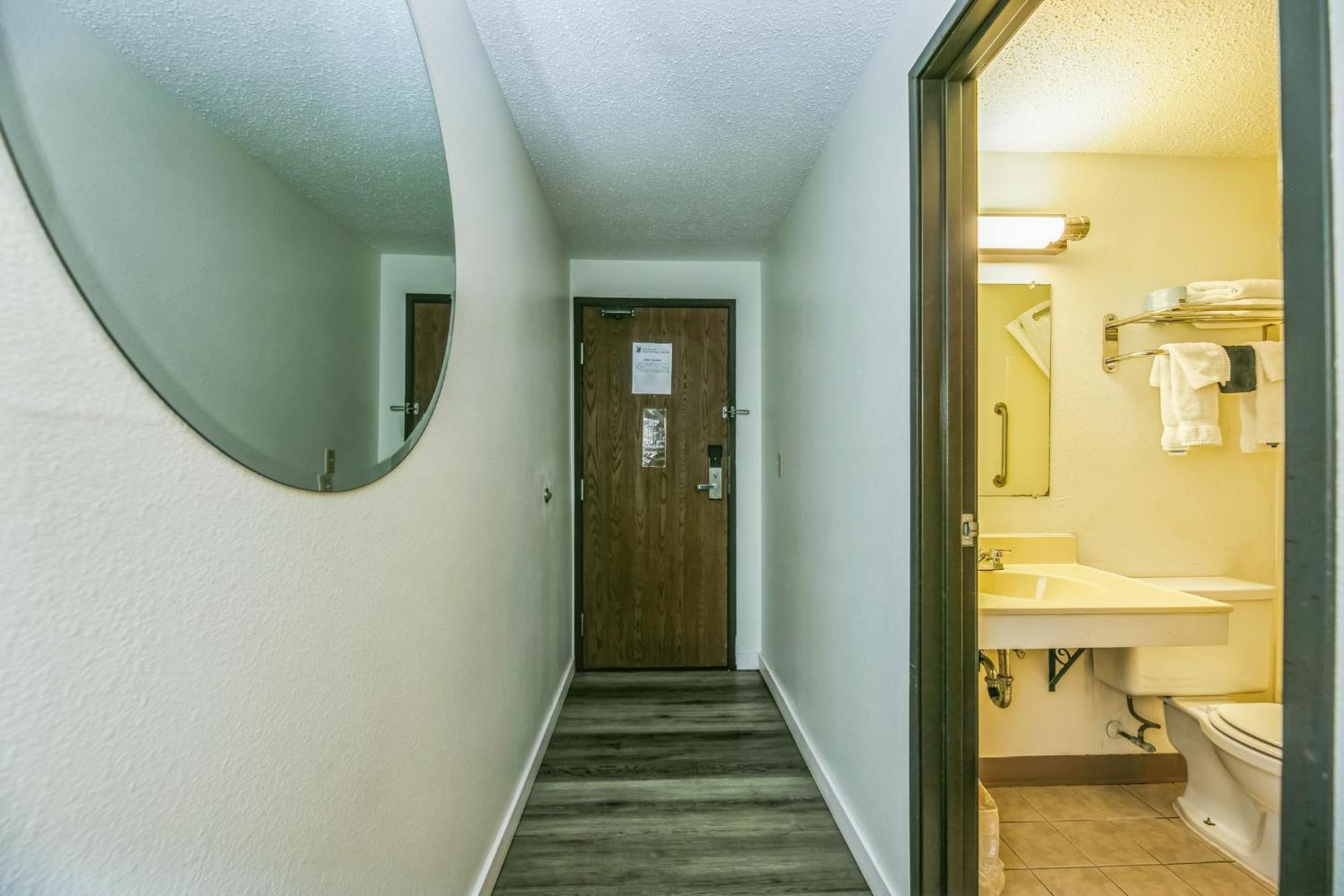 Hotel 8 Fergus Falls Exterior foto